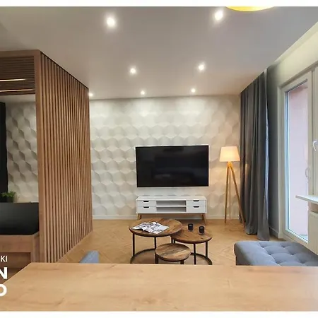 Odrodzenia 14 아파트 슈치트노